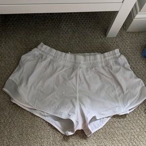 White lulu lemon hotty hot shorts 2 in